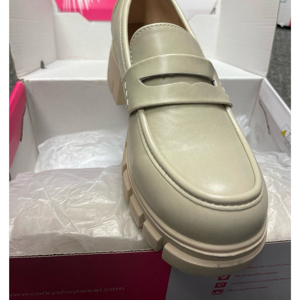 Corkys hey girl Keeper loafer lug sole loafers womens size 8 ivory corkys shoes
